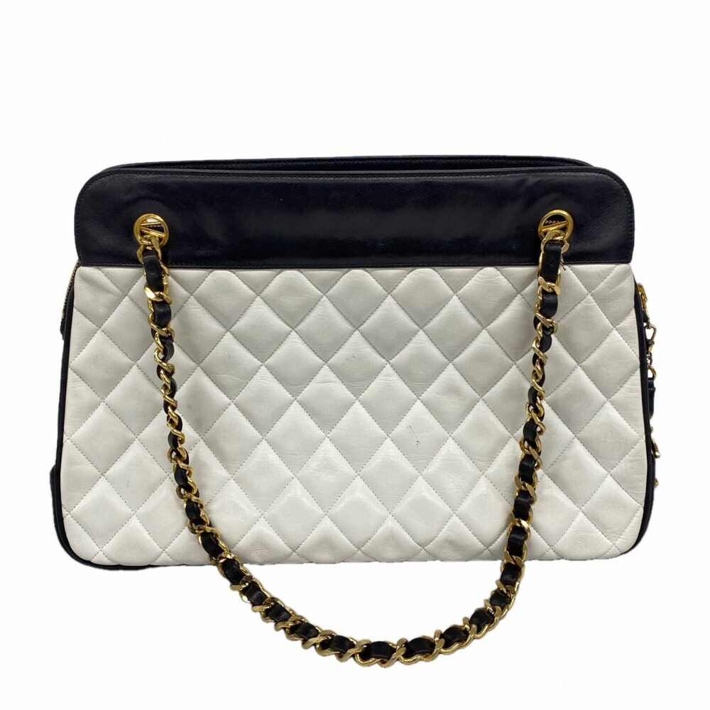 CHANEL Black Lambskin Leather Shoulder Bag - Picture 11 of 11